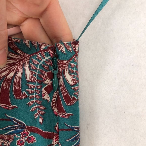 LOFT NWT Women's Size Small Iris Teal Blue Red Printed One Shoulder Top - Picture 4 of 11